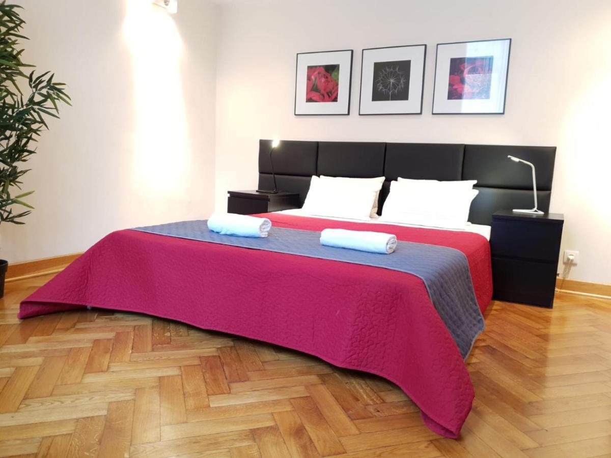 Golden Apartments With Lift - Old Town كراكوفيا المظهر الخارجي الصورة