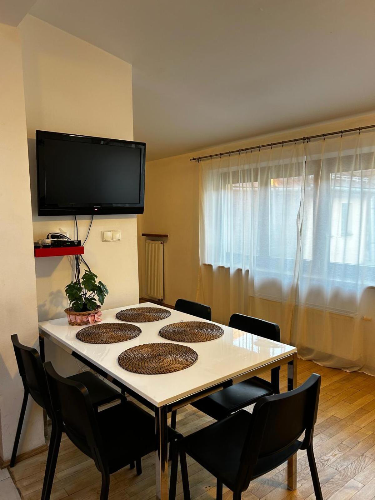 Golden Apartments With Lift - Old Town كراكوفيا المظهر الخارجي الصورة