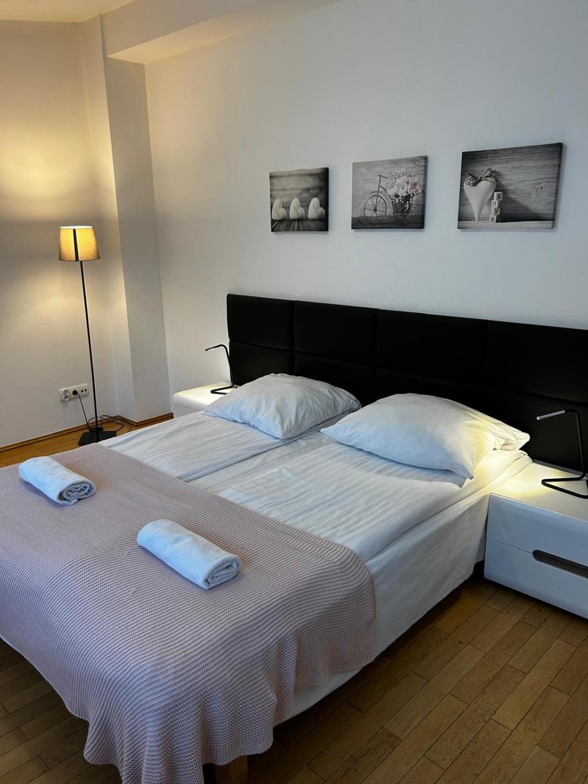 Golden Apartments With Lift - Old Town كراكوفيا المظهر الخارجي الصورة