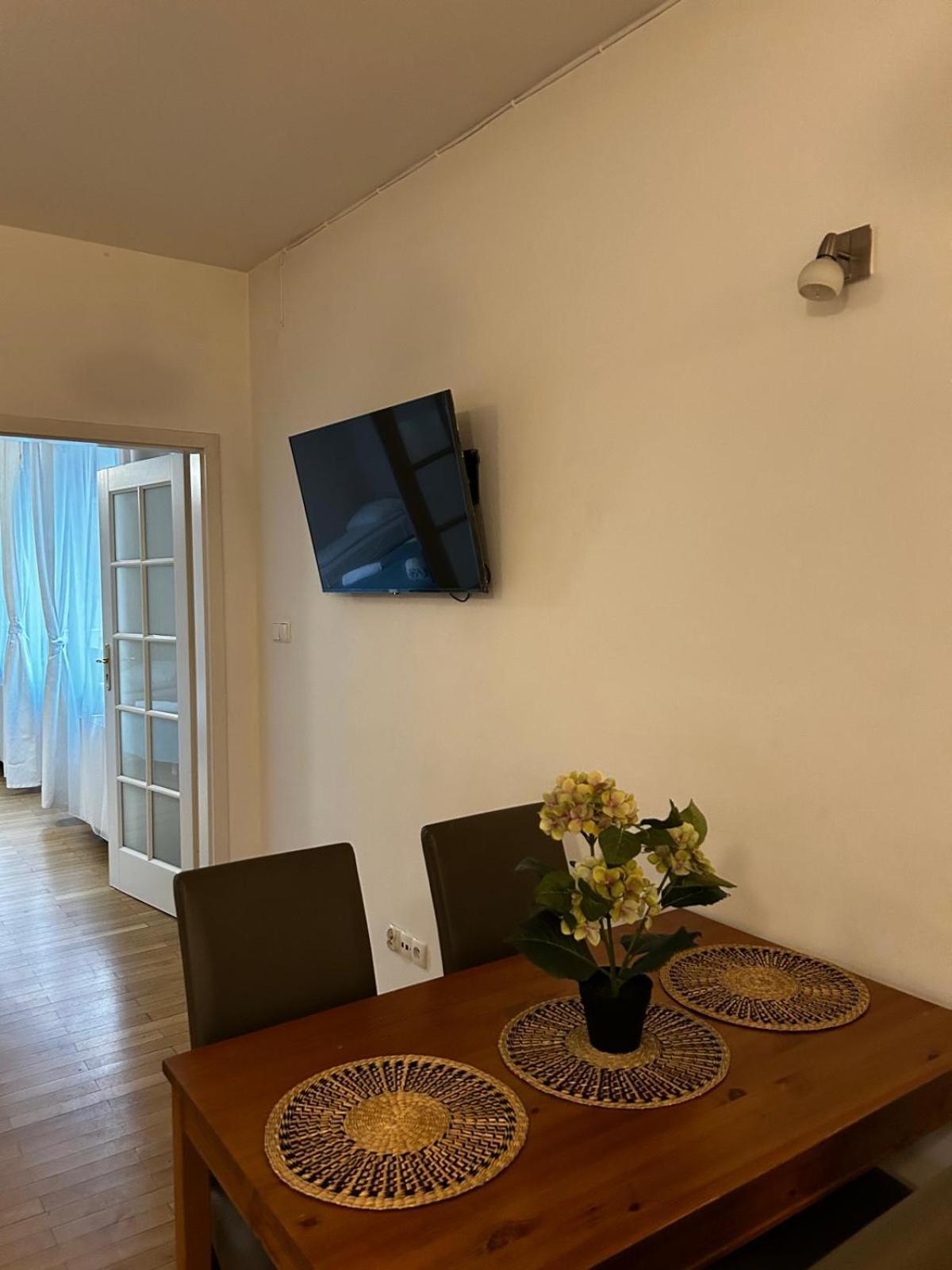 Golden Apartments With Lift - Old Town كراكوفيا المظهر الخارجي الصورة