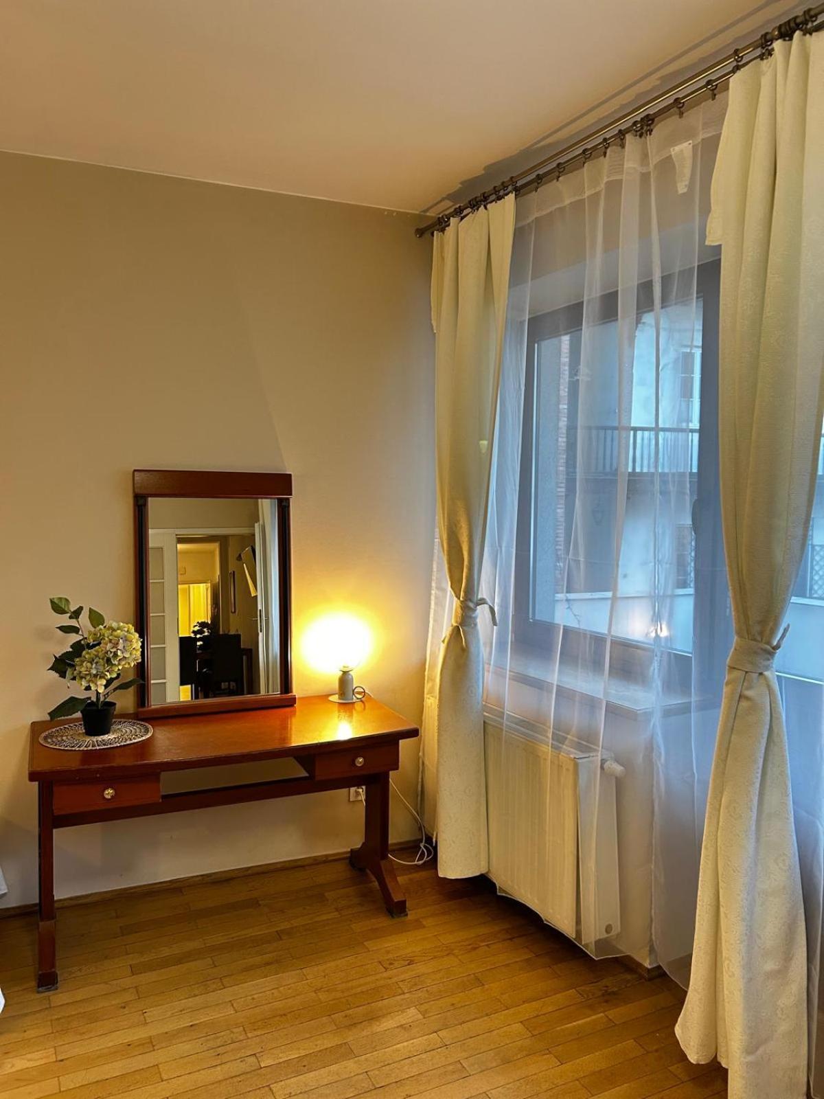 Golden Apartments With Lift - Old Town كراكوفيا المظهر الخارجي الصورة